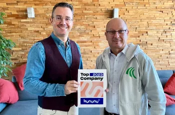 Vincent Fourmi und Rainer Unsöld mit 2023 Kununu Top Company Auszeichnung
